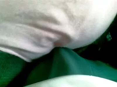 Sofia Lee tycker om att rida tjock dunkande kuk