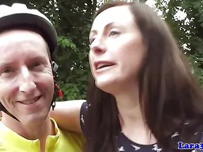 Dana Dearmond och Aliya Brynn slickar varandras fitta