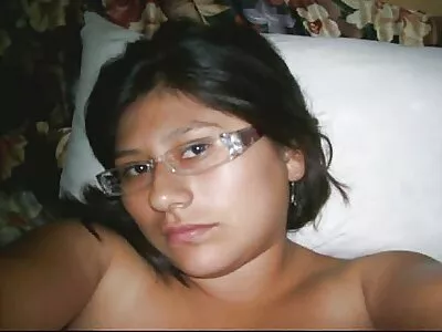 Selena Santana blir tuff och cum istället för aerobics