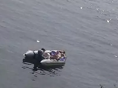 Liten mexminx Nikki Next sprider benen vidöppna för BBC