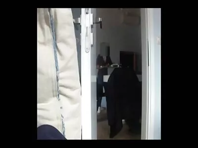 Fröken Avluv är upptagen på sitt kontor